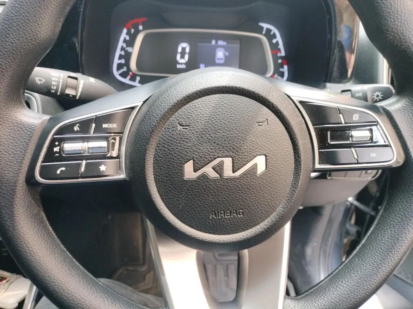 2021 KIA SONET HTK PLUS 1.0 IMT, Petrol, Manual, 17,446 km, interior