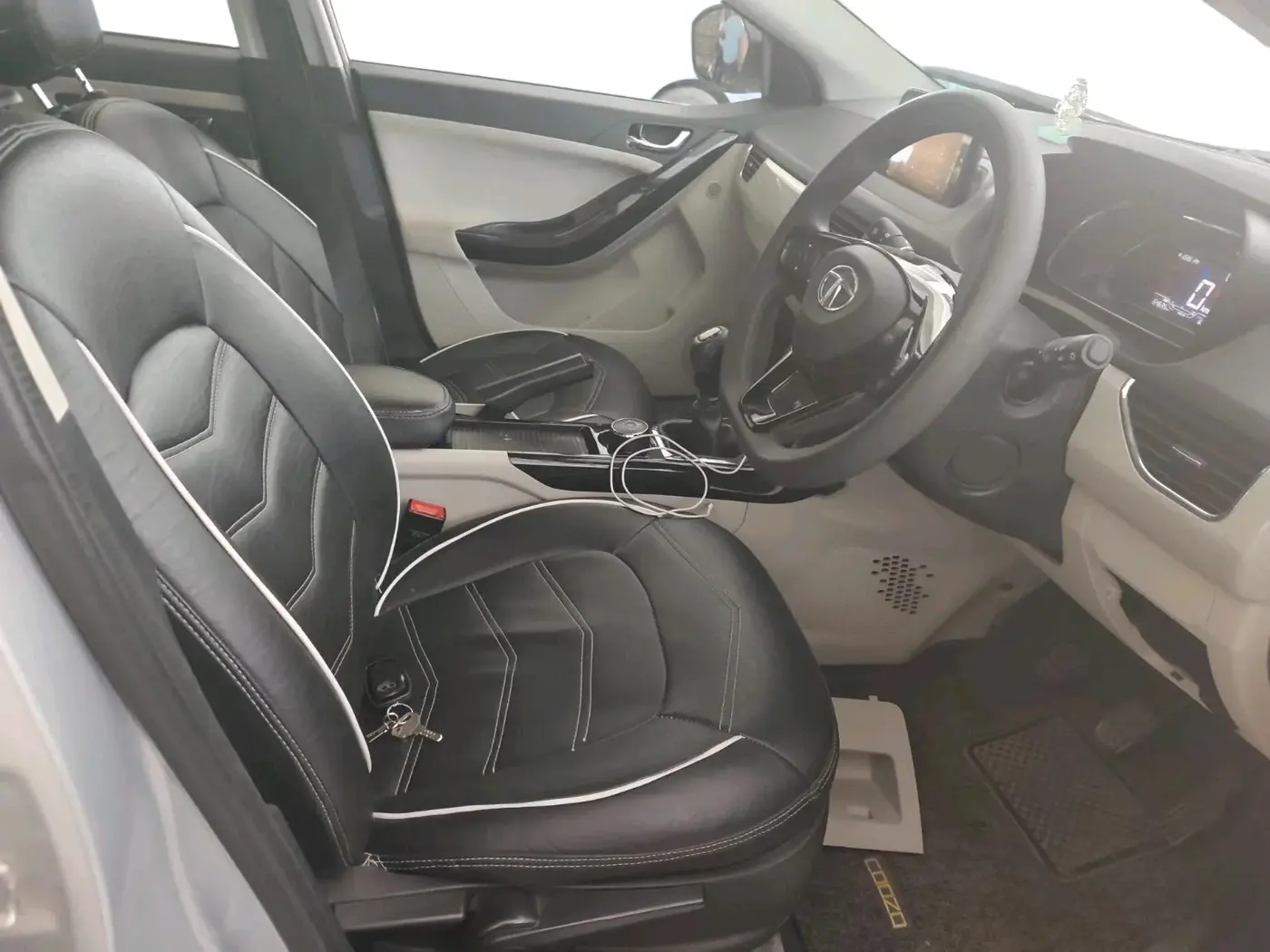 2021 Tata NEXON XZ PLUS PETROL, Petrol, Manual, 64,635 km, interior