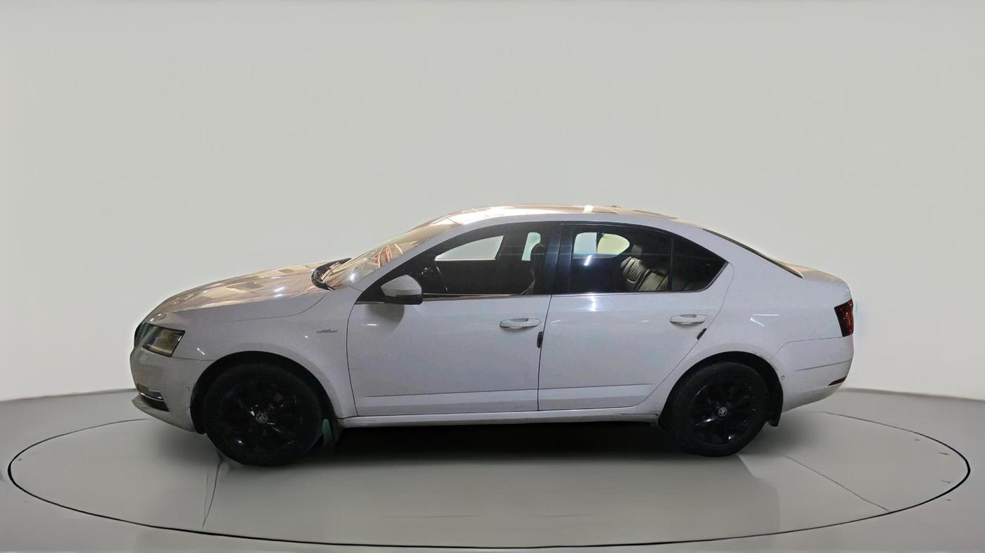 2018 Skoda Octavia 2.0 TDI L&K AT, Diesel, Automatic, 1,68,288 km, exterior
