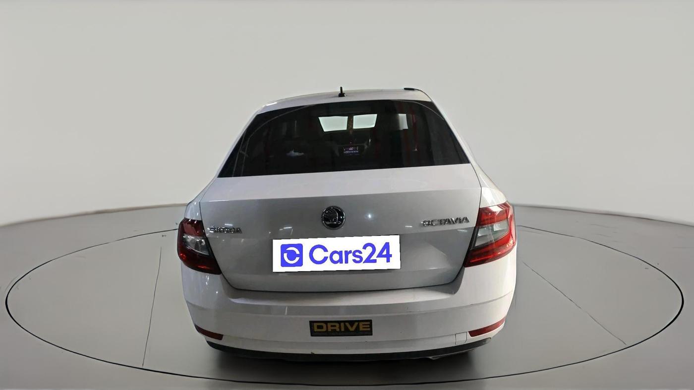 2018 Skoda Octavia 2.0 TDI L&K AT, Diesel, Automatic, 1,68,288 km, exterior