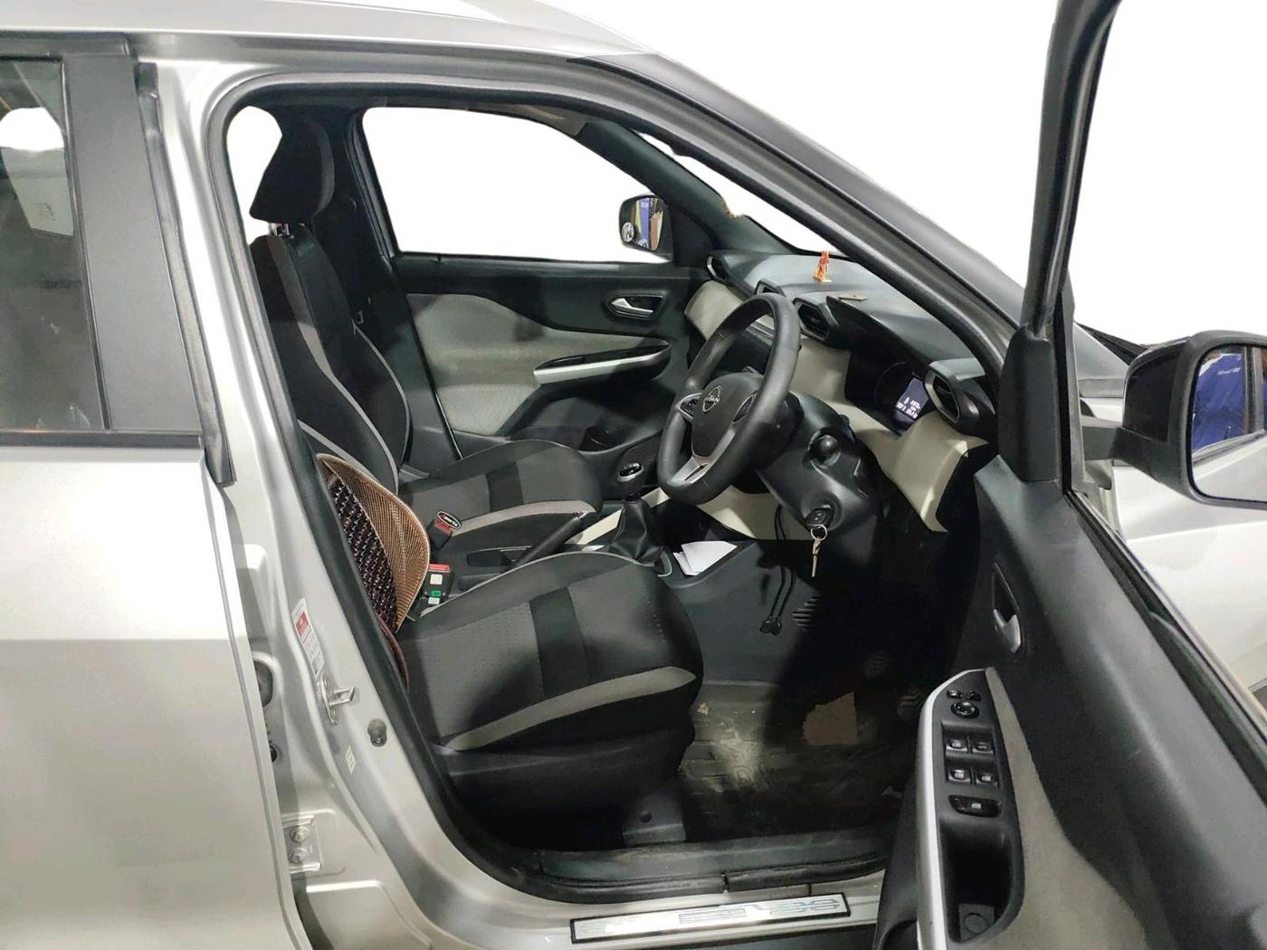 2021 Nissan MAGNITE XL TURBO, Petrol, Manual, 64,870 km, interior