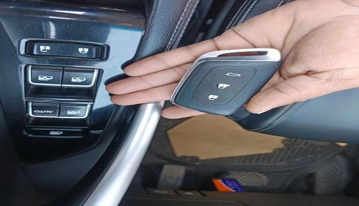 2020 MG HECTOR SHARP HYBRID 1.5 PETROL, Petrol, Manual, 1,29,973 km, interior