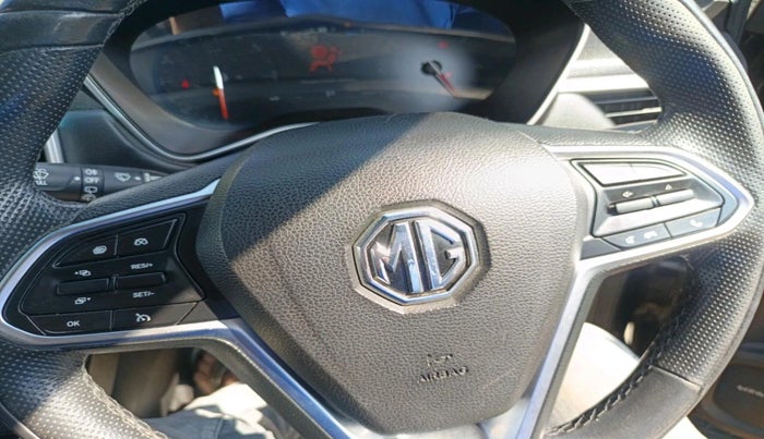 2020 MG HECTOR SHARP HYBRID 1.5 PETROL, Petrol, Manual, 1,29,973 km, interior