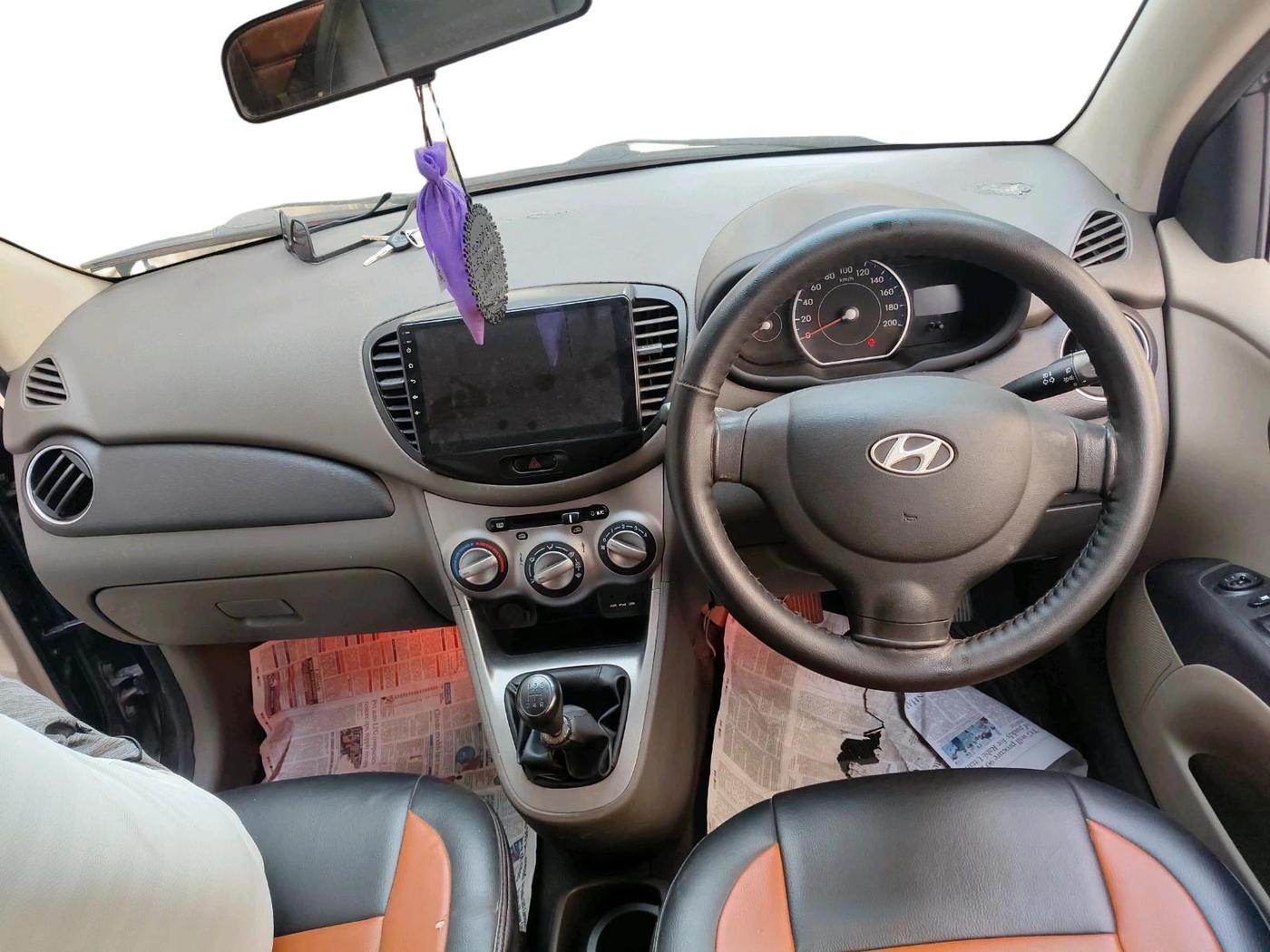2013 Hyundai i10 SPORTZ 1.2, Petrol, Manual, 58,951 km, interior
