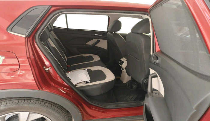 2022 Volkswagen TAIGUN TOPLINE 1.0 TSI MT, Petrol, Manual, 14,166 km, interior