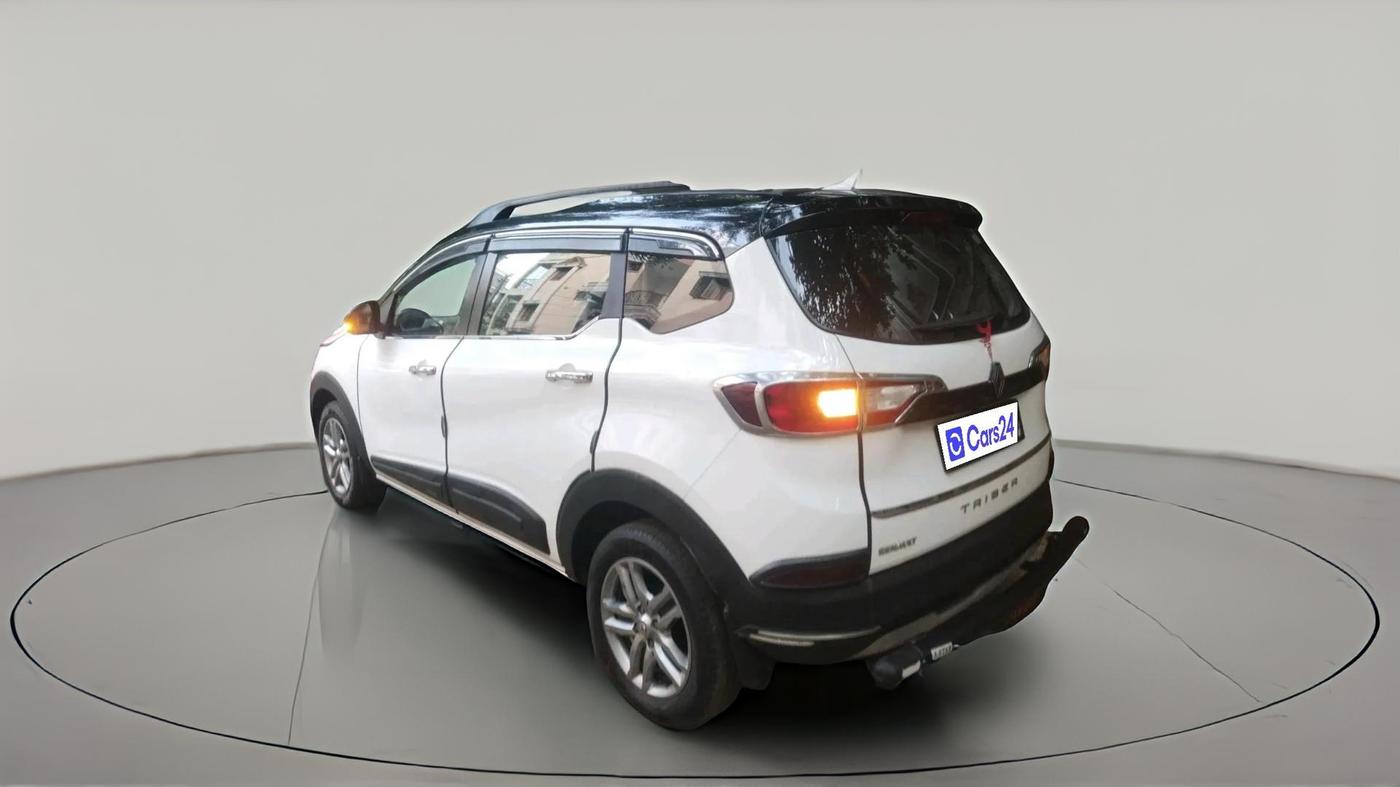 2024 Renault TRIBER RXZ, Petrol, Manual, 48,821 km, exterior