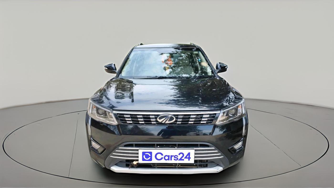 2022 Mahindra XUV300 W8 (O) 1.2 PETROL, Petrol, Manual, 21,229 km, exterior