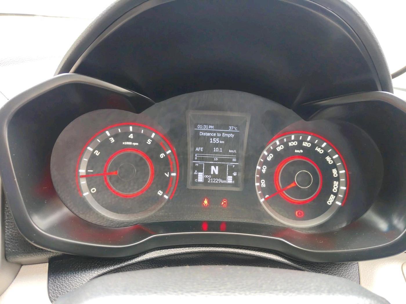 2022 Mahindra XUV300 W8 (O) 1.2 PETROL, Petrol, Manual, 21,229 km, interior
