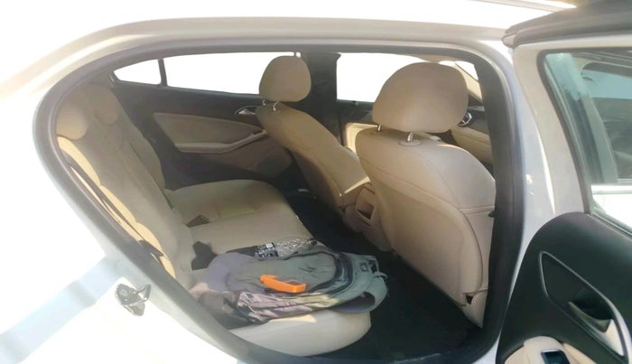 2019 Mercedes Benz GLA Class 220D 4MATIC, Diesel, Automatic, 33,212 km, interior