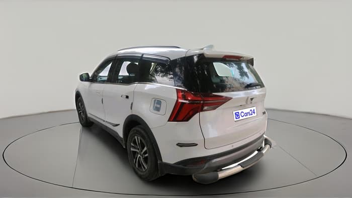 2022 Mahindra XUV700 AX 5 P MT 7 STR, Petrol, Manual, 32,161 km, exterior