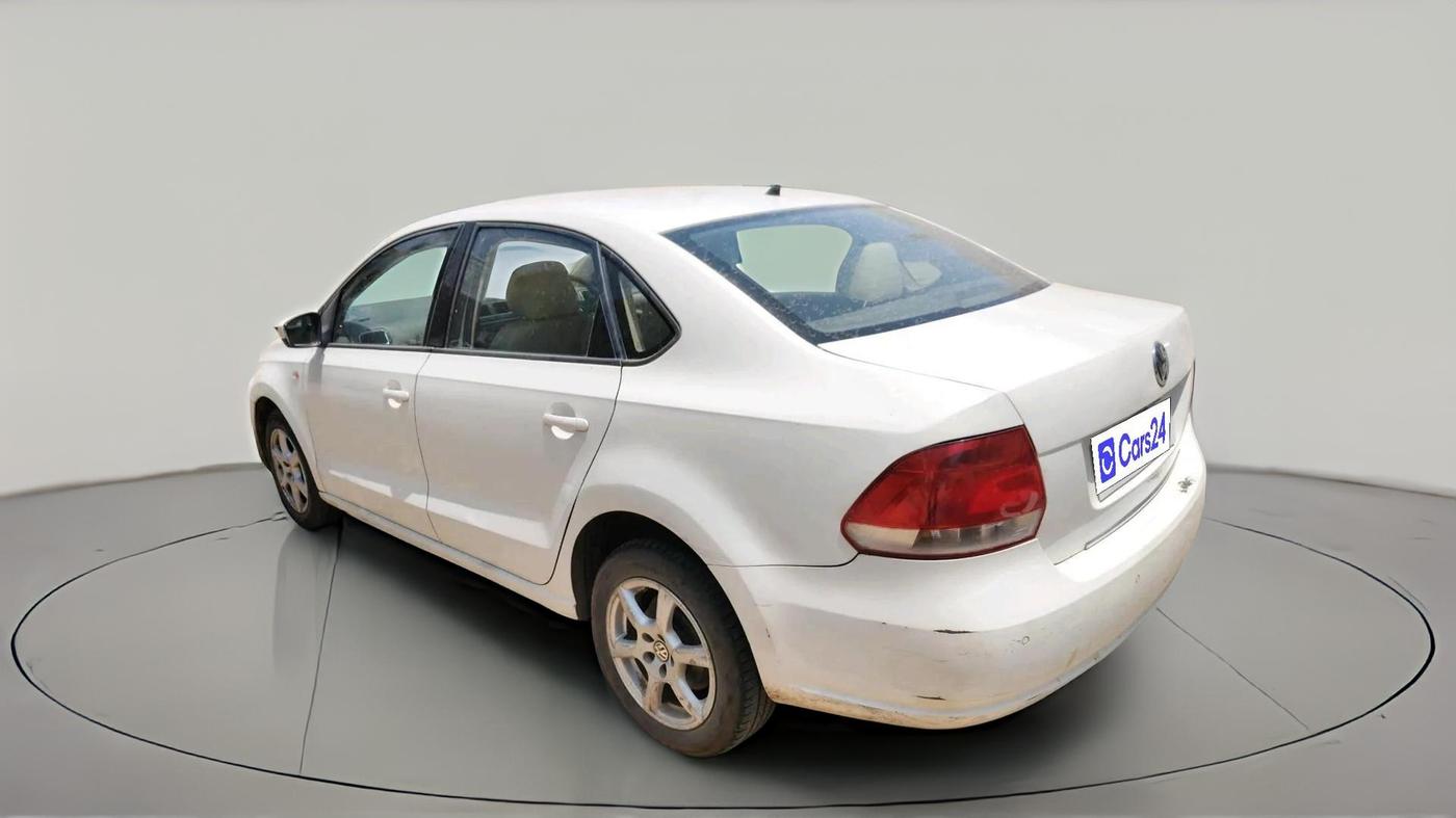 2013 Volkswagen Vento HIGHLINE DIESEL 1.6, Diesel, Manual, 1,01,874 km, exterior