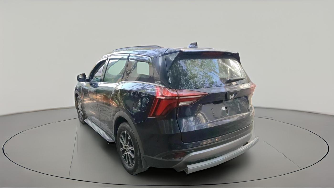 2022 Mahindra XUV700 AX 7 D AT AWD 7 STR, Diesel, Automatic, 85,469 km, exterior