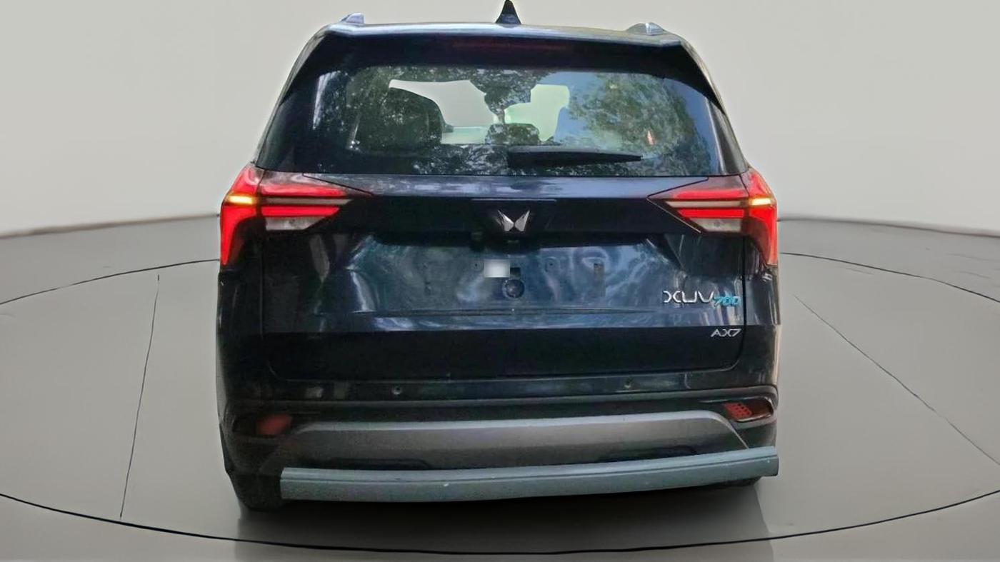 2022 Mahindra XUV700 AX 7 D AT AWD 7 STR, Diesel, Automatic, 85,469 km, exterior