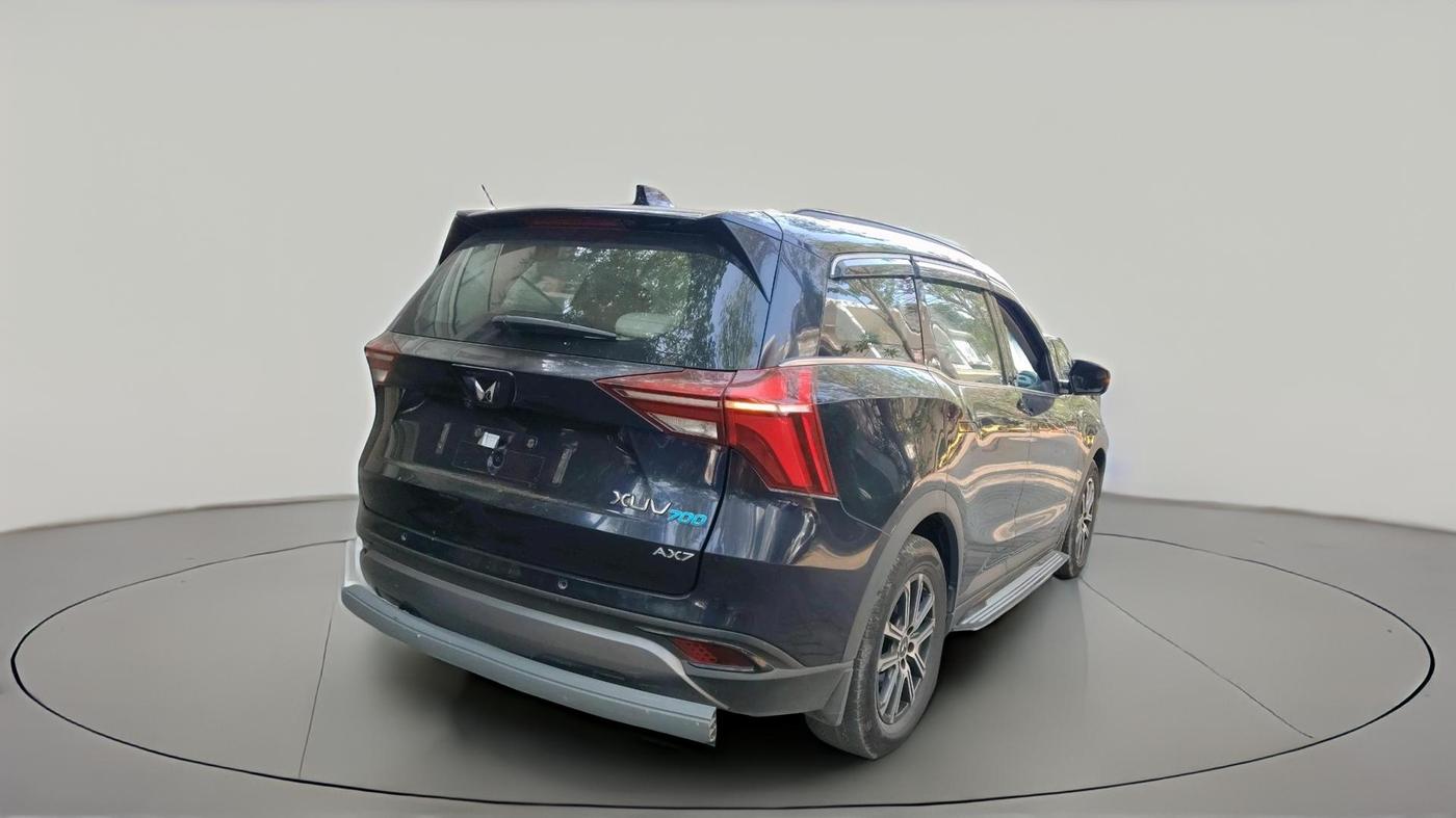 2022 Mahindra XUV700 AX 7 D AT AWD 7 STR, Diesel, Automatic, 85,469 km, exterior