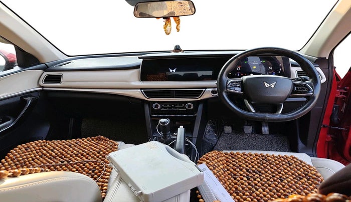 2022 Mahindra XUV700 AX7 Petrol MT 7 STR, Petrol, Manual, 90,532 km, interior