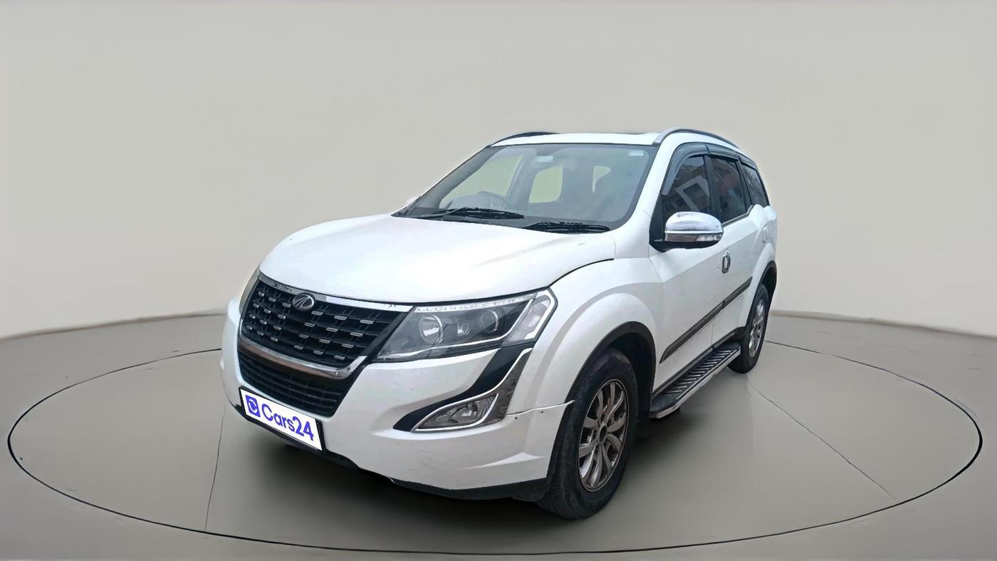 2018 Mahindra XUV500 W11, Diesel, Manual, 1,28,768 km, exterior