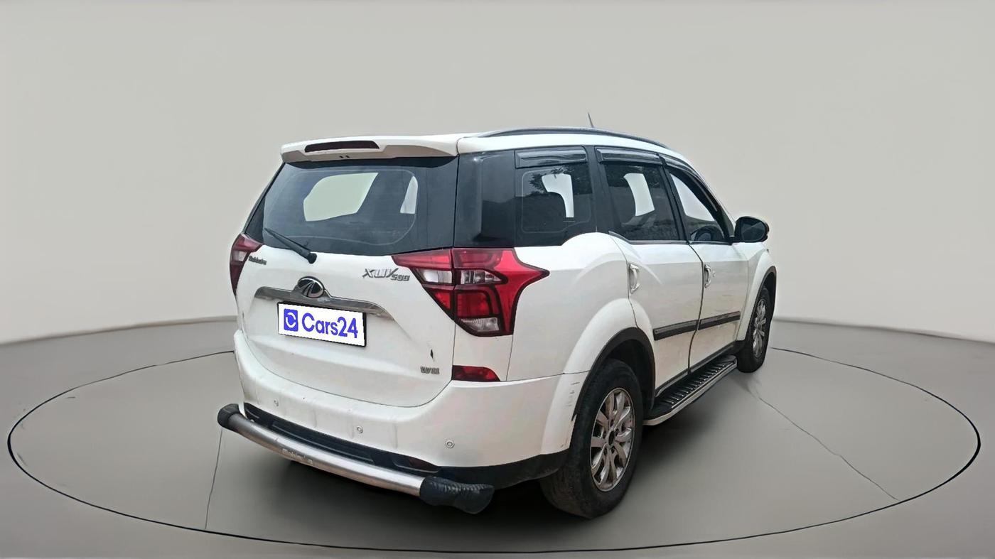 2018 Mahindra XUV500 W11, Diesel, Manual, 1,28,768 km, exterior