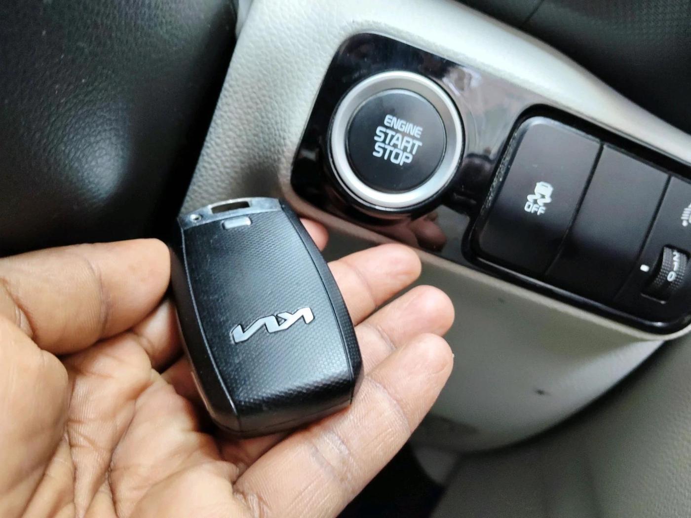 2021 KIA SONET HTX 1.0 IMT, Petrol, Manual, 23,038 km, interior