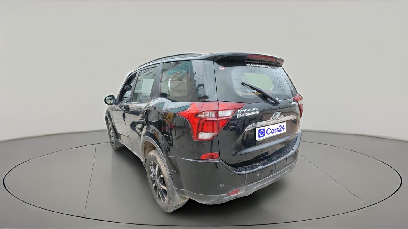 2018 Mahindra XUV500 W11 AT, Diesel, Automatic, 75,062 km, exterior