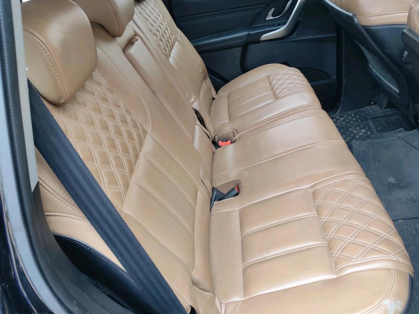 2018 Mahindra XUV500 W11 AT, Diesel, Automatic, 75,062 km, interior