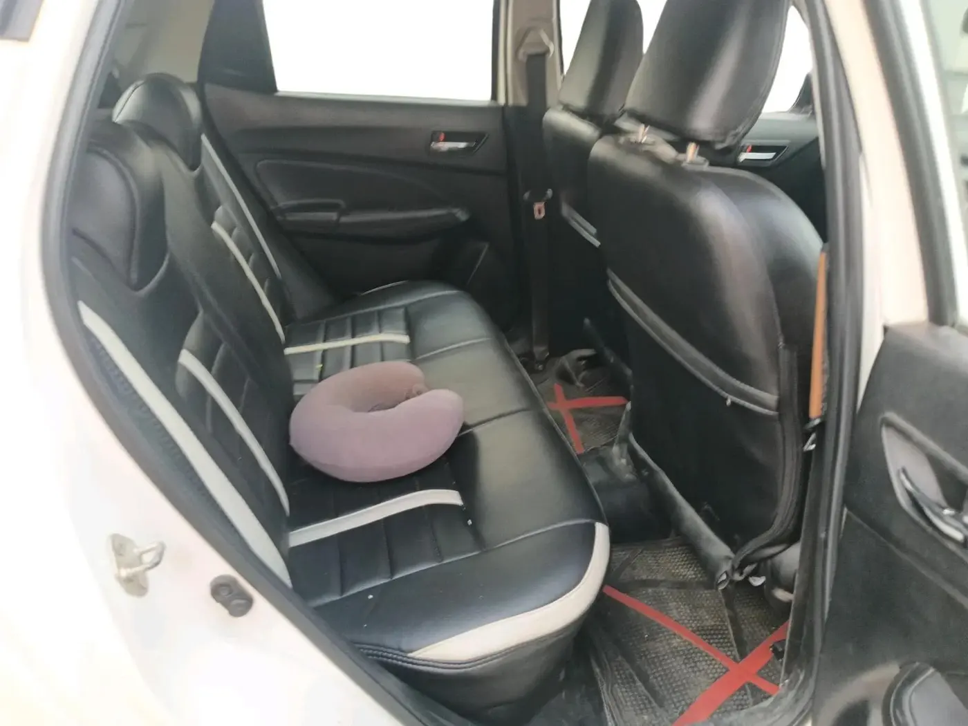2020 Maruti Swift VXI, Petrol, Manual, 1,63,651 km, interior