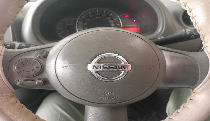 2013 Nissan Micra XV DIESEL, Diesel, Manual, 1,52,098 km, interior