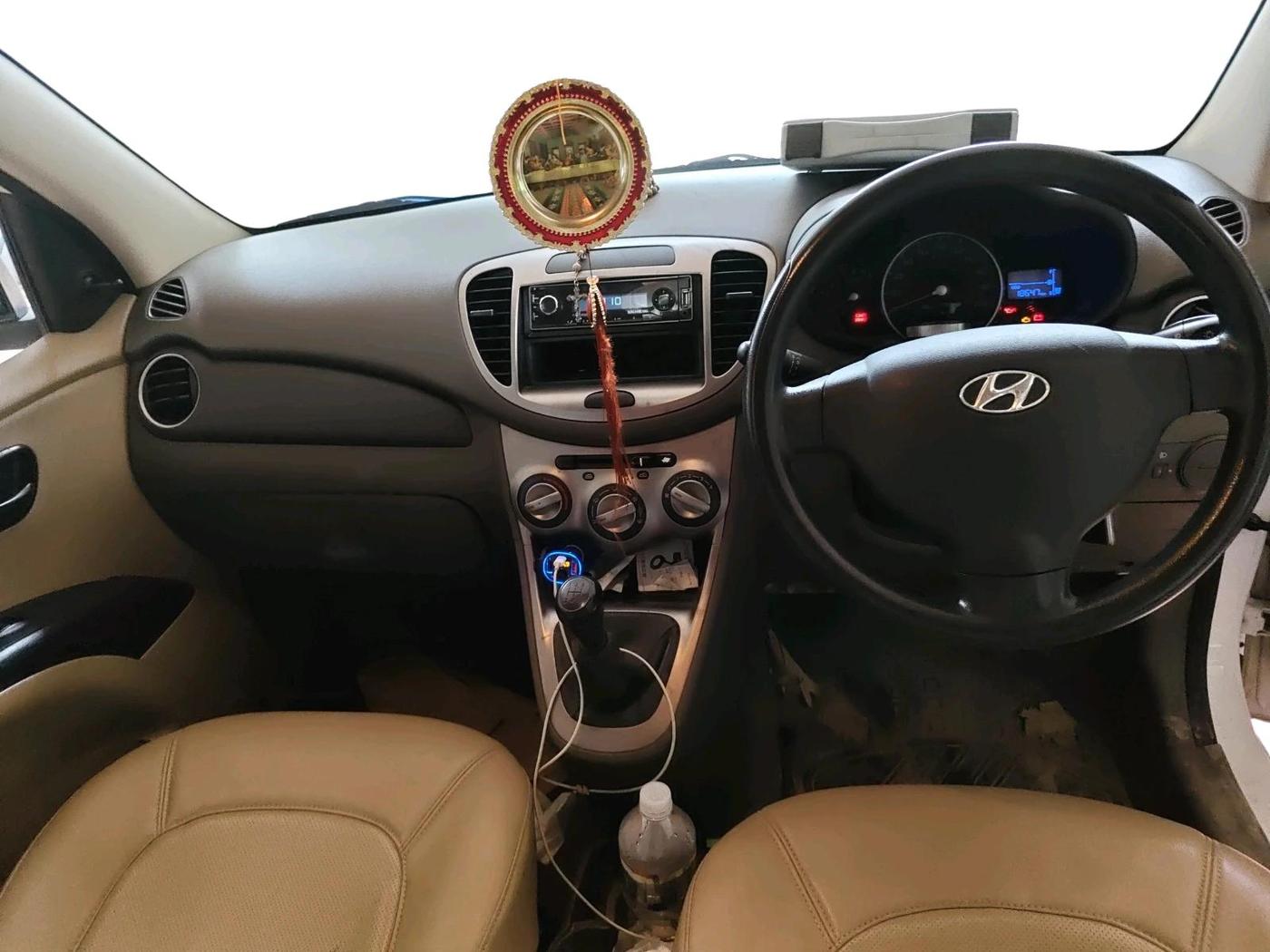 2014 Hyundai i10 MAGNA 1.1, Petrol, Manual, 18,647 km, interior