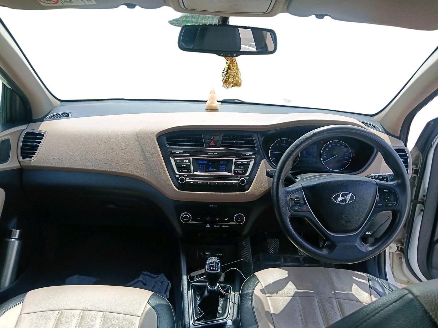 2016 Hyundai Elite i20 SPORTZ 1.4 CRDI, Diesel, Manual, 92,919 km, interior