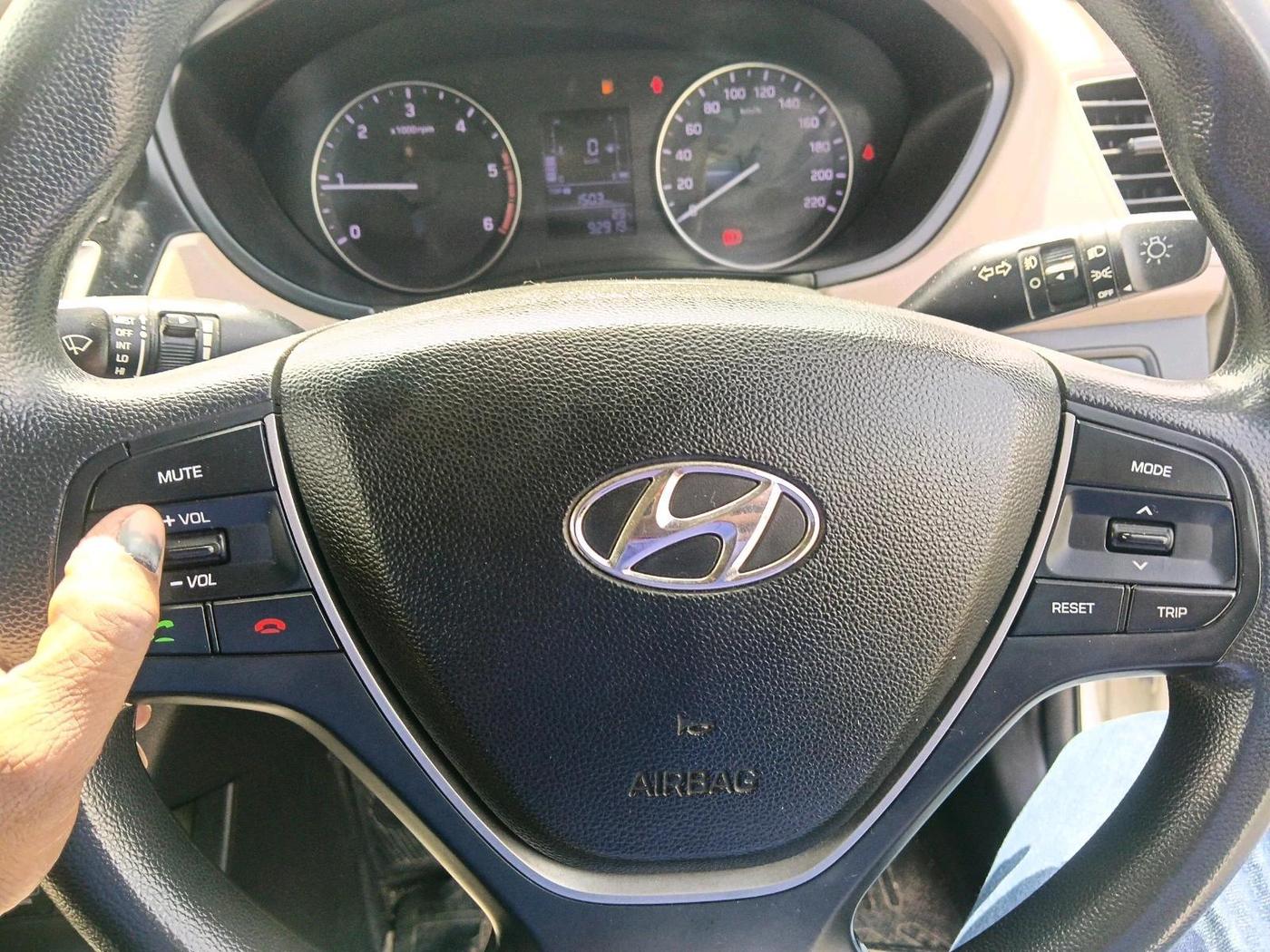 2016 Hyundai Elite i20 SPORTZ 1.4 CRDI, Diesel, Manual, 92,919 km, interior