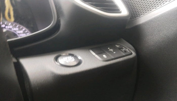 2020 Hyundai VENUE SX (O) 1.5 CRDI, Diesel, Manual, 84,041 km, interior