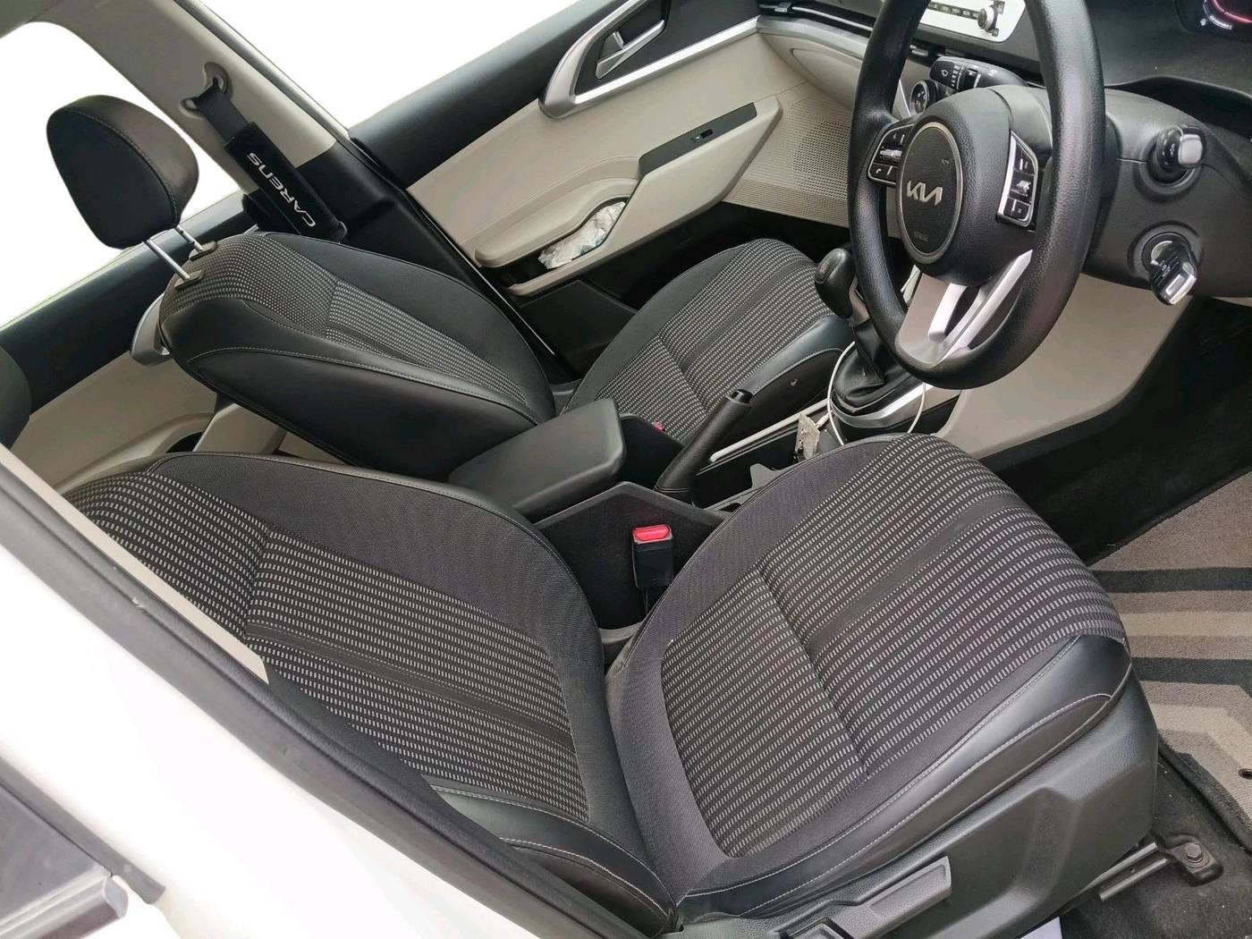 2022 KIA CARENS PRESTIGE 1.4 PETROL 7 STR, Petrol, Manual, 41,711 km, interior