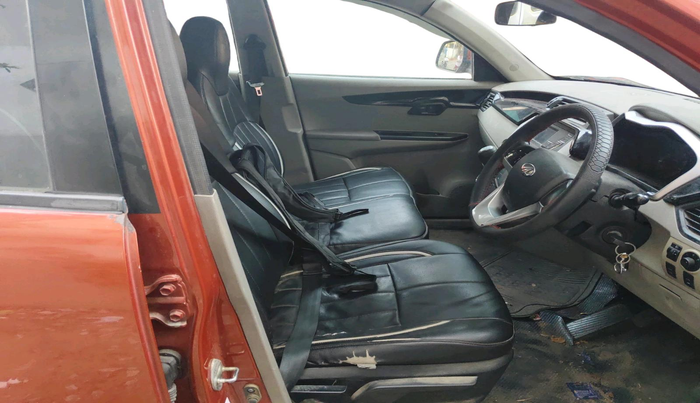 2016 Mahindra Kuv100 K8 D 6 STR, Diesel, Manual, 8,50,437 km, interior