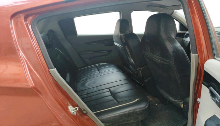 2016 Mahindra Kuv100 K8 D 6 STR, Diesel, Manual, 8,50,437 km, interior