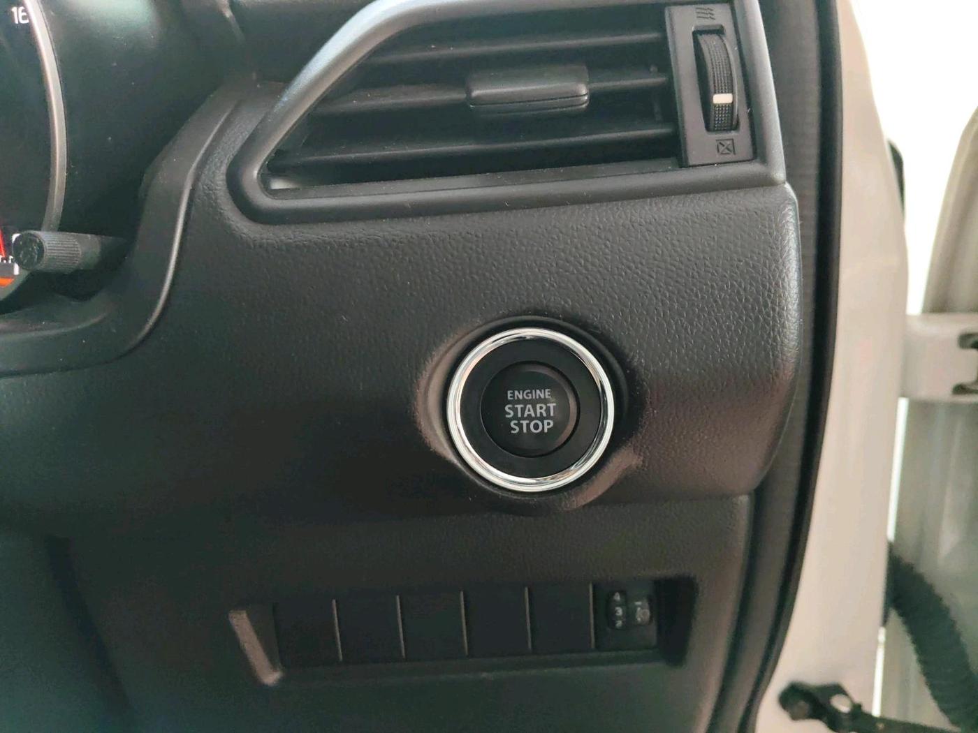 2020 Maruti Swift ZXI, Petrol, Manual, 23,496 km, interior