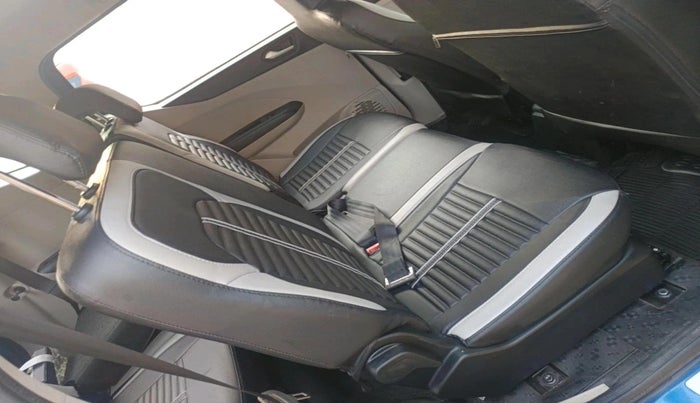 2022 Renault TRIBER RXZ, Petrol, Manual, 35,340 km, interior