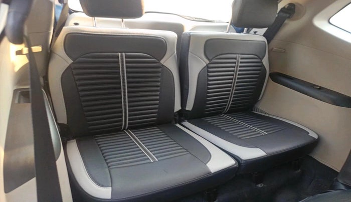 2022 Renault TRIBER RXZ, Petrol, Manual, 35,340 km, interior