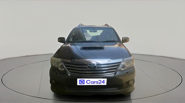 2012 Toyota Fortuner 3.0 4X2 MT, Diesel, Manual, 1,19,657 km, exterior
