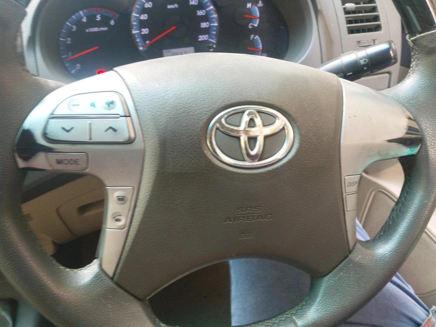 2012 Toyota Fortuner 3.0 4X2 MT, Diesel, Manual, 1,19,657 km, interior