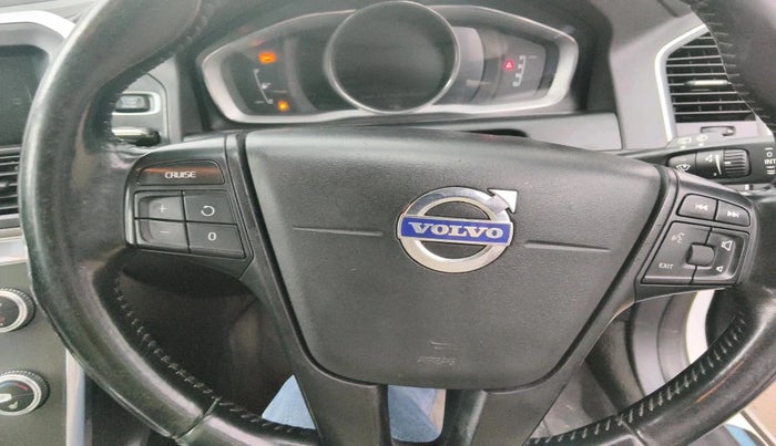 2015 Volvo XC 60 D4 KINETIC, Diesel, Automatic, 1,01,460 km, interior