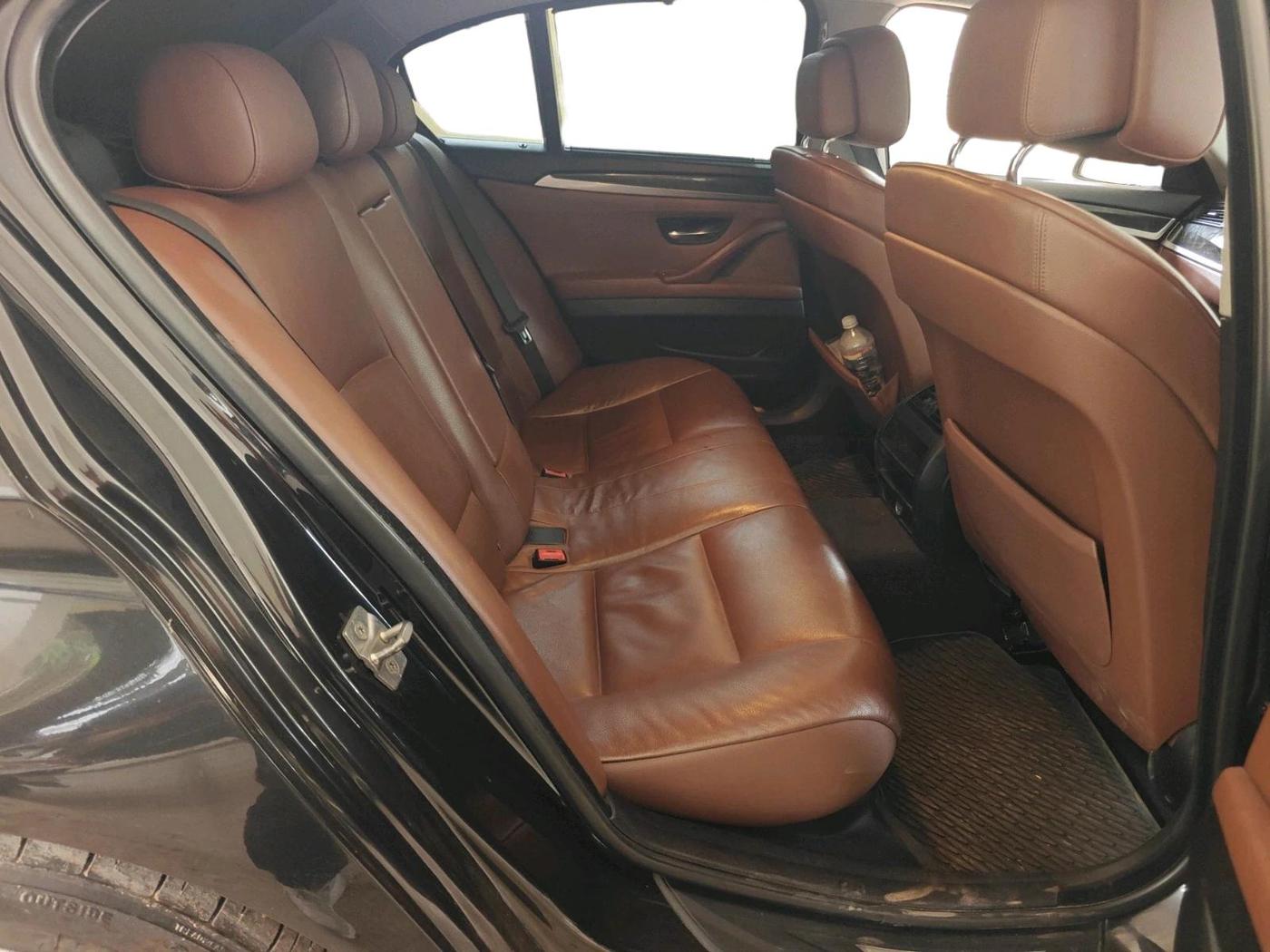 2011 BMW 5 Series 520D 2.0, Diesel, Automatic, 1,39,066 km, interior