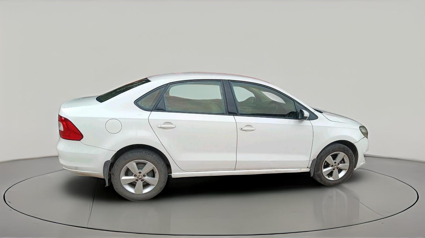 2016 Skoda Rapid 1.5 TDI CR STYLE PLUS AT, Diesel, Automatic, 1,09,168 km, exterior