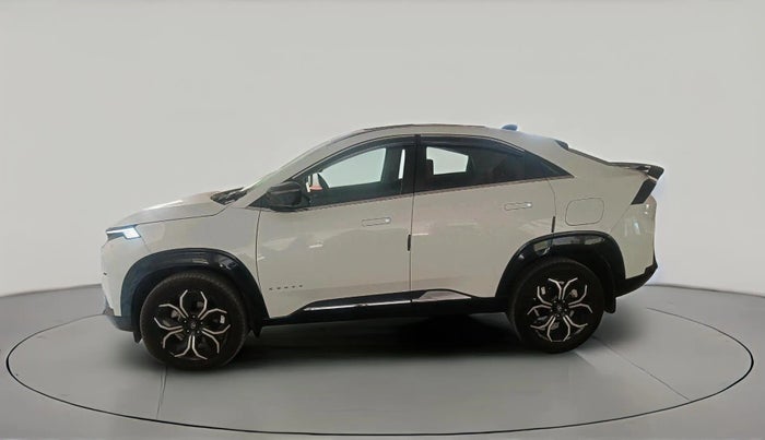 2025 Tata Curvv Accomplished Plus A 1.5 Diesel 7DCA, Diesel, Automatic, 16,557 km, exterior