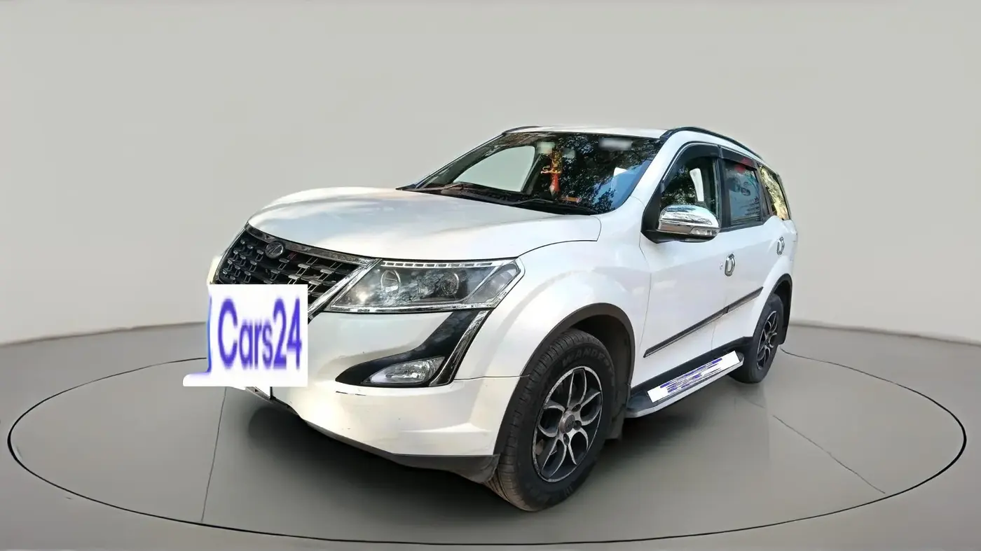 2018 Mahindra XUV500 W7, Diesel, Manual, 1,59,192 km, exterior