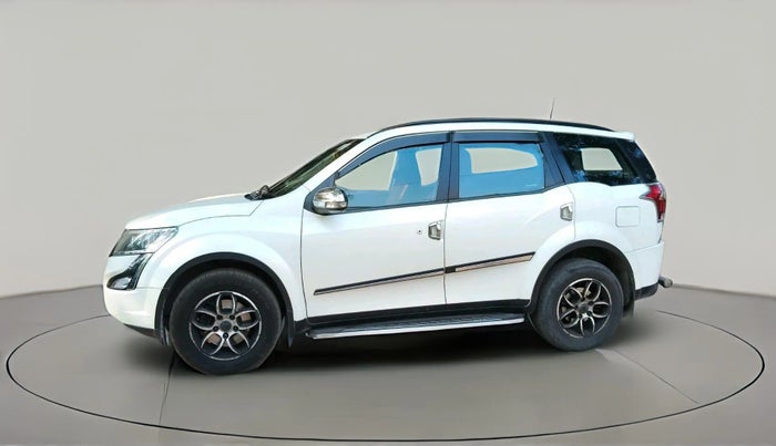 2018 Mahindra XUV500 W7, Diesel, Manual, 1,59,192 km, exterior