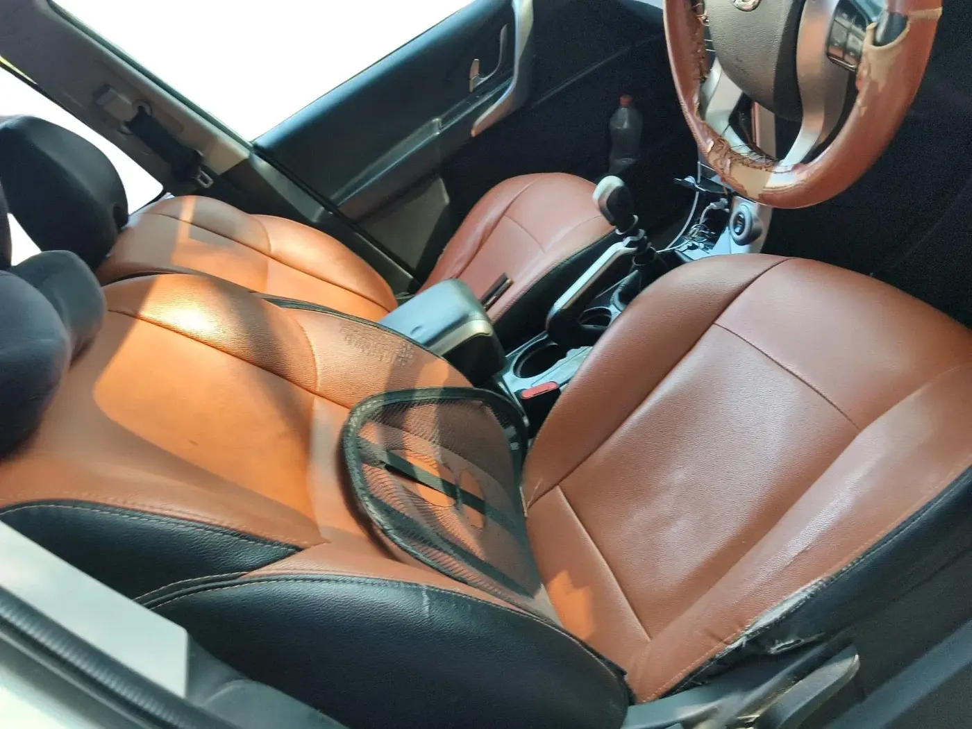2018 Mahindra XUV500 W7, Diesel, Manual, 1,59,192 km, interior