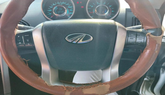 2018 Mahindra XUV500 W7, Diesel, Manual, 1,59,192 km, interior
