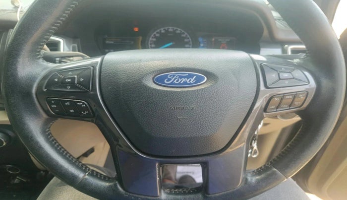 2016 Ford Endeavour TITANIUM 3.2 4X4 AT, Diesel, Automatic, 1,37,909 km, interior