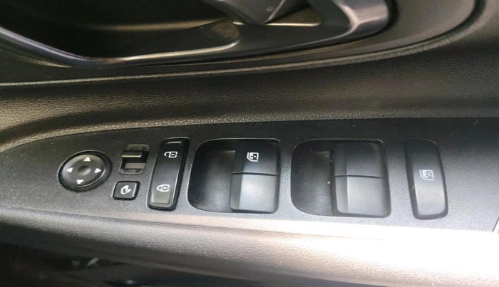 2022 Hyundai NEW I20 ASTA 1.2 MT, Petrol, Manual, 72,040 km, interior