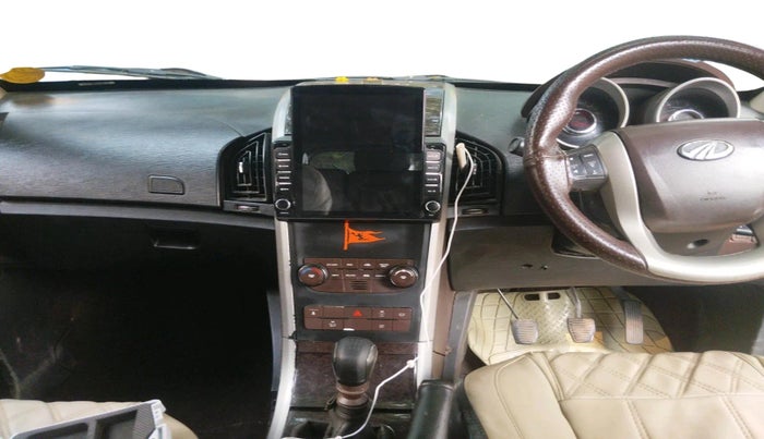 2013 Mahindra XUV500 W8, Diesel, Manual, 1,66,816 km, interior