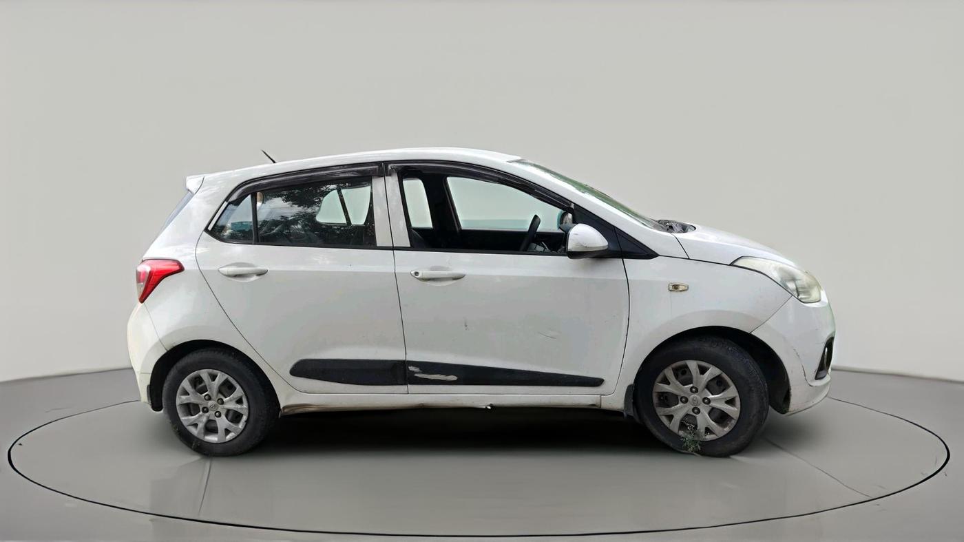 2015 Hyundai Grand i10 MAGNA 1.1 CRDI, Diesel, Manual, 2,29,519 km, exterior